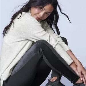 Athleta Tux Metro Legging Velvet‎ Stripe Black Small